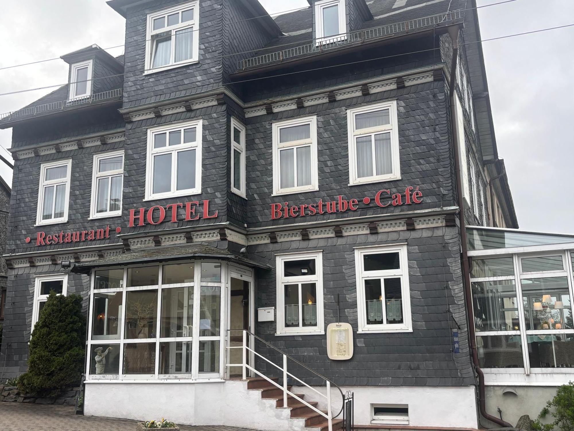 Hotel Burghof Oberweißbach Buitenkant foto